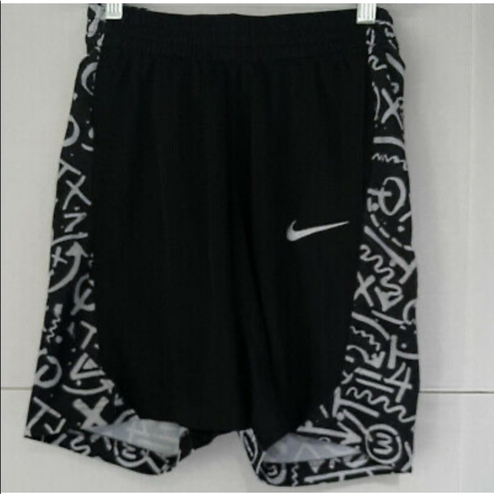 NIKE youth dri fit basketball shorts  Black Size Medium - Picture 2 of 4
